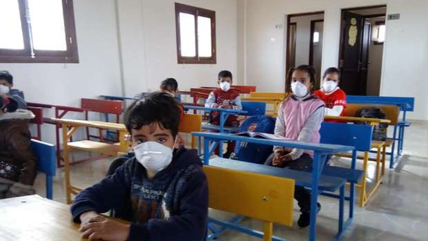 عودة المدارس: التوعية بـ كورونا  ونزلات البرد والأمراض المعدية.. أبرز فعاليات اليوم الدراسي الأول - مصر - 
