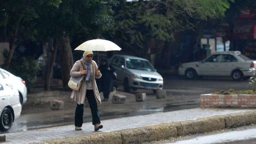 الأرصاد: انخفاض جديد في درجات الحرارة.. واستمرار الأمطار على القاهرة 