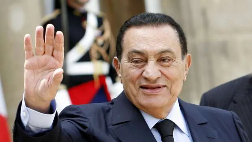 جلطة وموت إكلينيكي .. 13 شائعة وفاة لاحقت مبارك في 9 أعوام - مصر - 