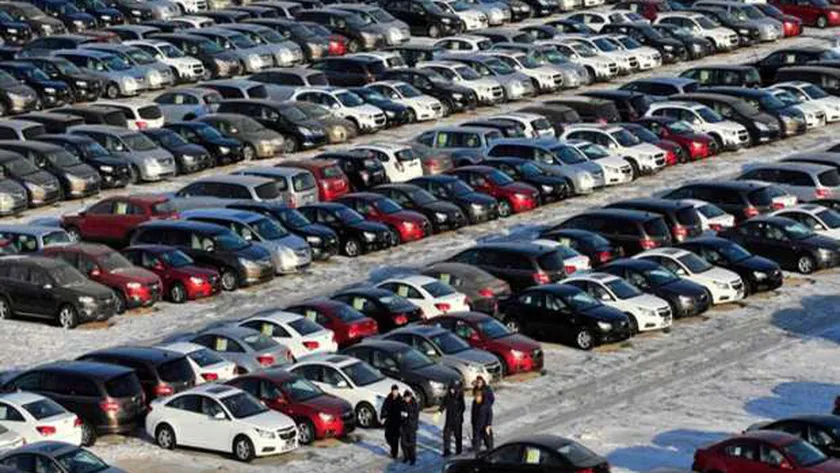 مصنعي السيارات : الأسعار ستنخفض كل 3 أشهر بانخفاض قيمة الدولار 