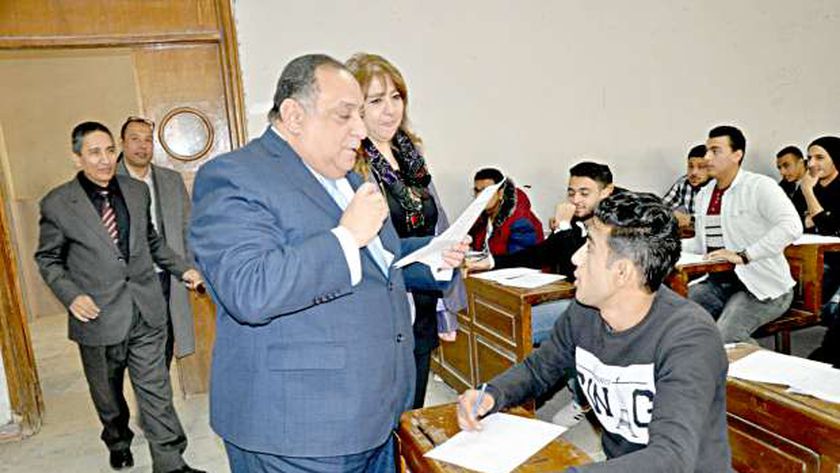 رئيس جامعة حلوان يتفقد امتحانات الفصل الدراسي الأول - مصر - 